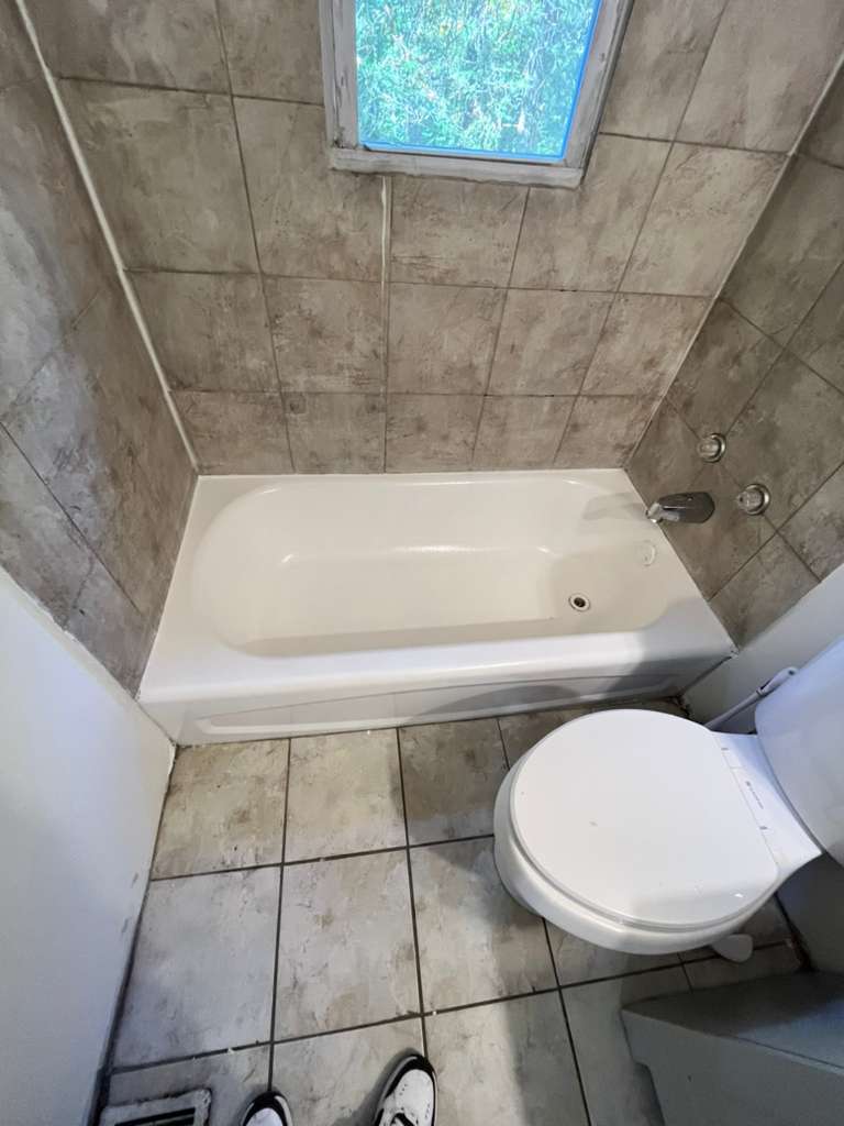 Building Photo - 2 Wildwood Trl