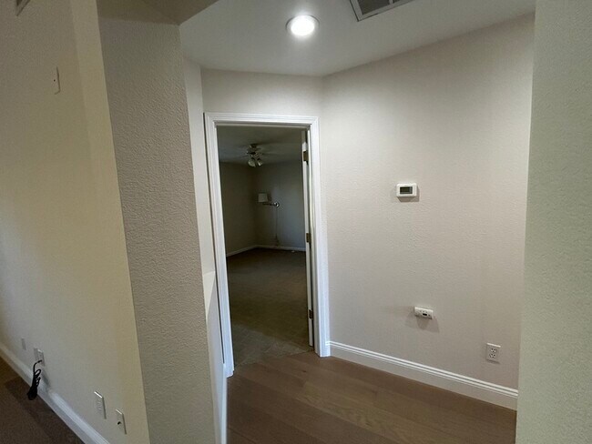 Building Photo - 248 Summer Grove Cir
