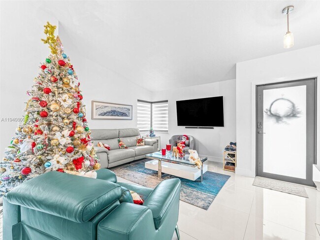 Building Photo - 15805 SW 79th Terrace