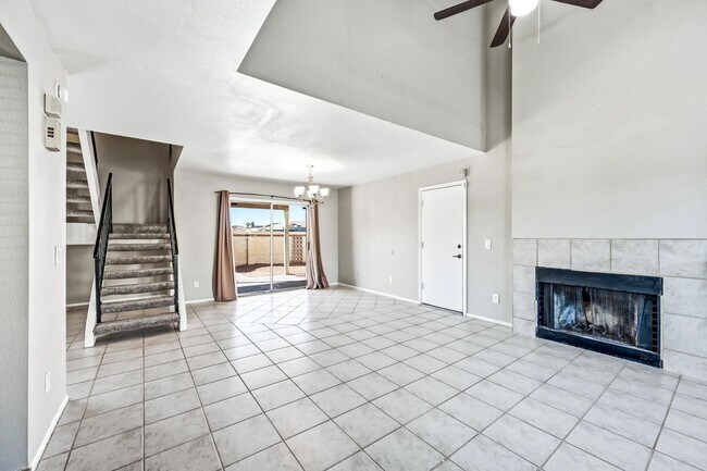 Building Photo - 860 S Rio Dr