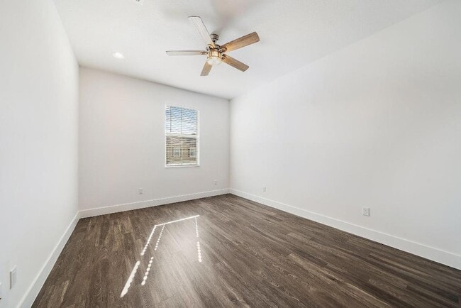 Building Photo - 4925 Pointe Midtown Way