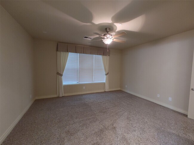 Building Photo - 9014 Meacom Dr