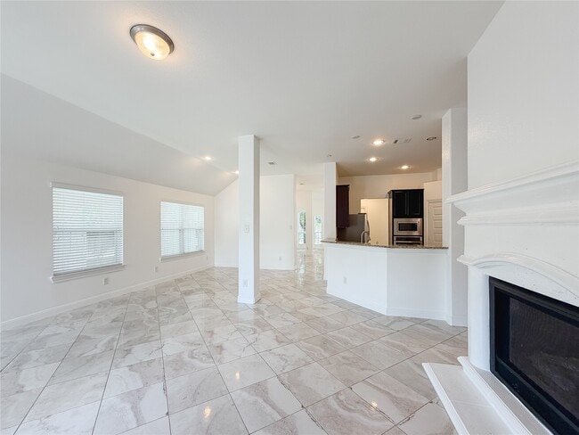 Building Photo - 18126 Golden Falls Ln