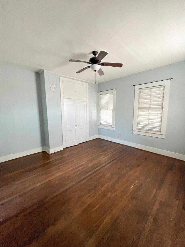 Building Photo - 901 Broadway Avenue J