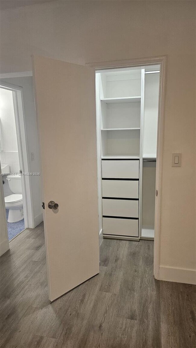 Building Photo - 1616 Michigan Ave