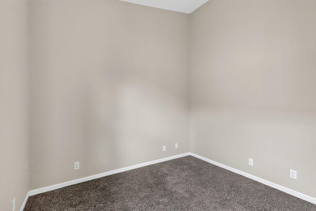 Building Photo - 6305 Spring Lake Terrace