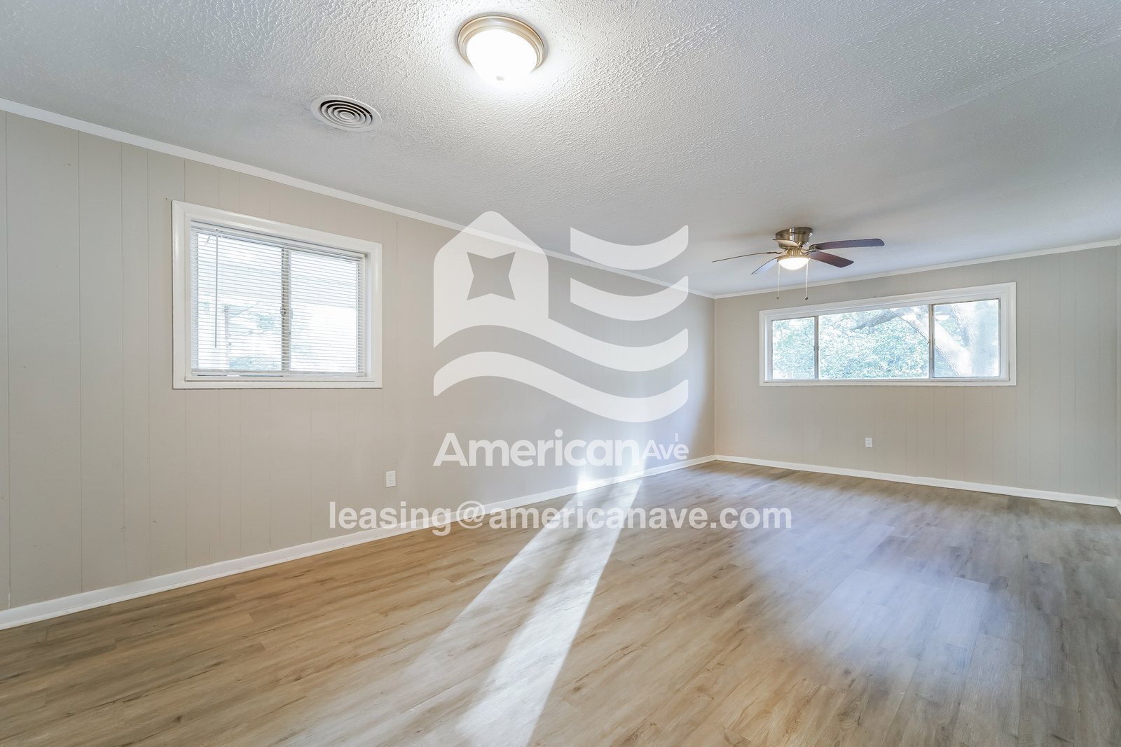 Building Photo - 2975 Lakewood Dr