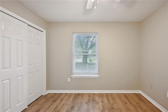 Building Photo - 508 Tanglewood Dr