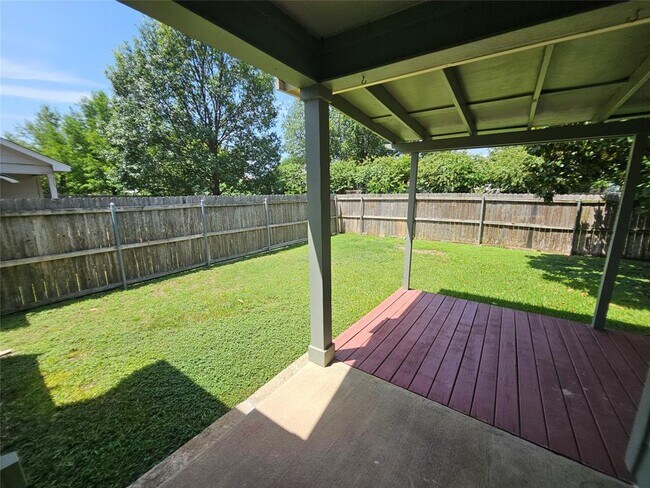 Building Photo - 174 Prairie Springs Loop