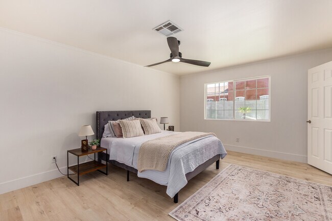 Building Photo - 15433 N 63rd St