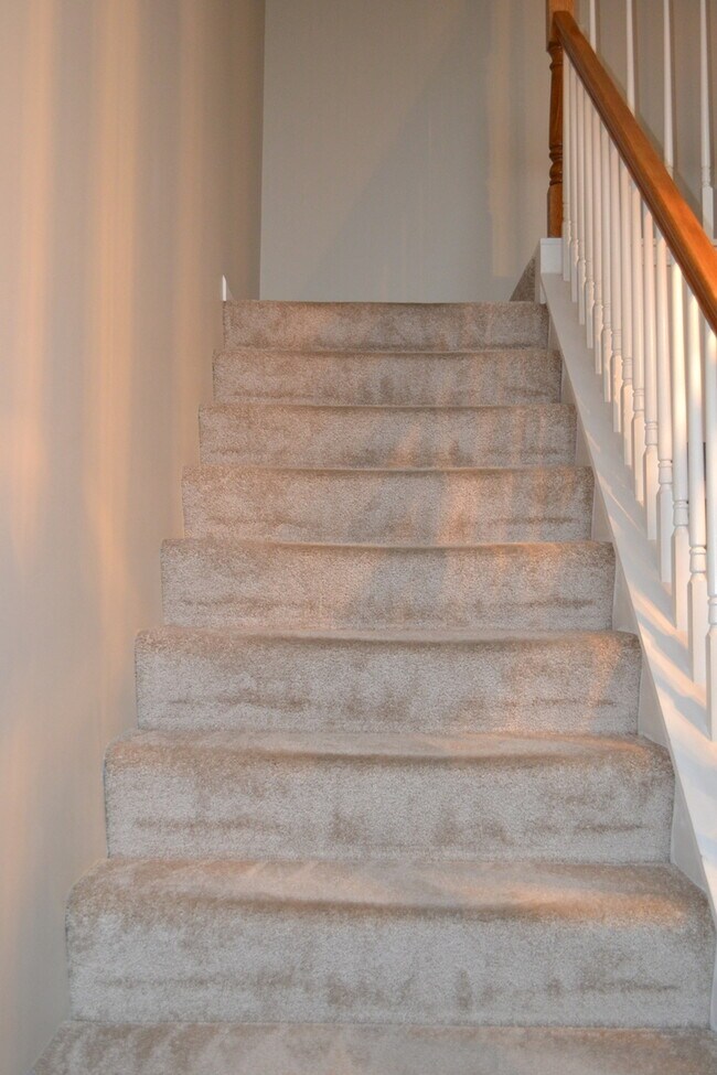 Building Photo - 2990 Peachtree Cir