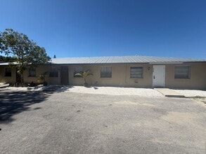 Building Photo - PIKUS (1931 Sunshine Blvd)