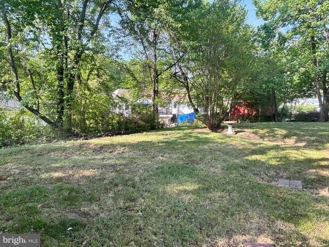 Building Photo - 9103 Wallace Rd