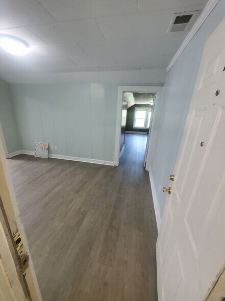 Building Photo - 403 Gilmer St