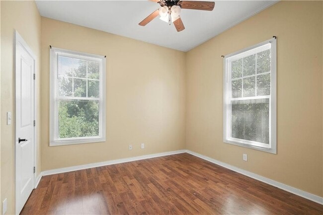 Building Photo - 1921 Benton St