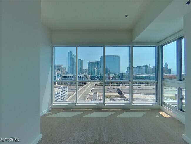 Building Photo - 4525 Dean Martin Dr