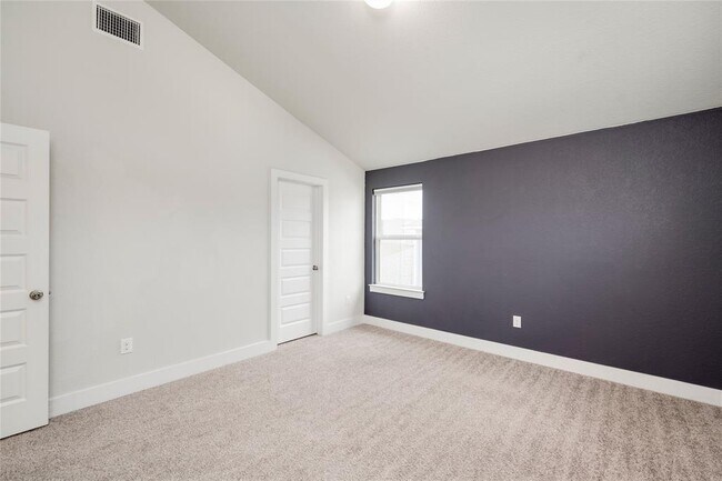 Building Photo - 11217 Charger Wy