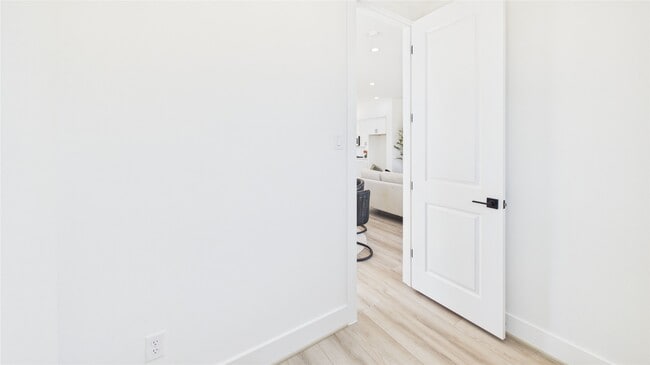 Building Photo - 2417 Harrington St