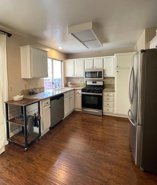 Kitchen - 7367 Belpine Pl