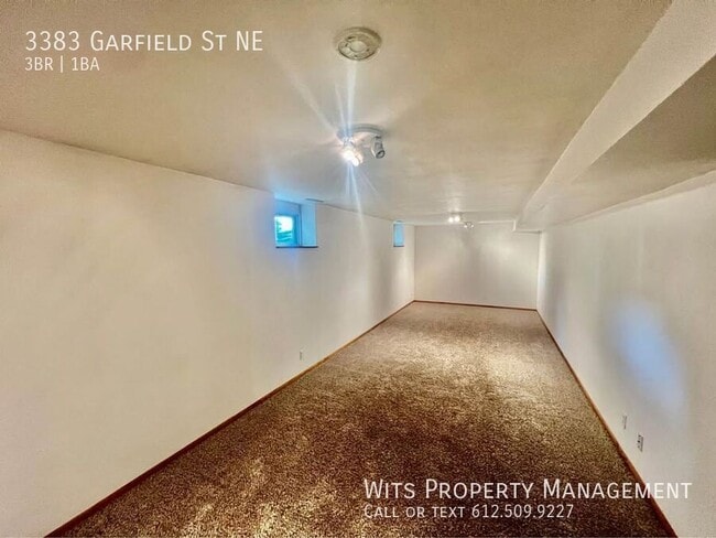 Building Photo - 3383 NE Garfield St