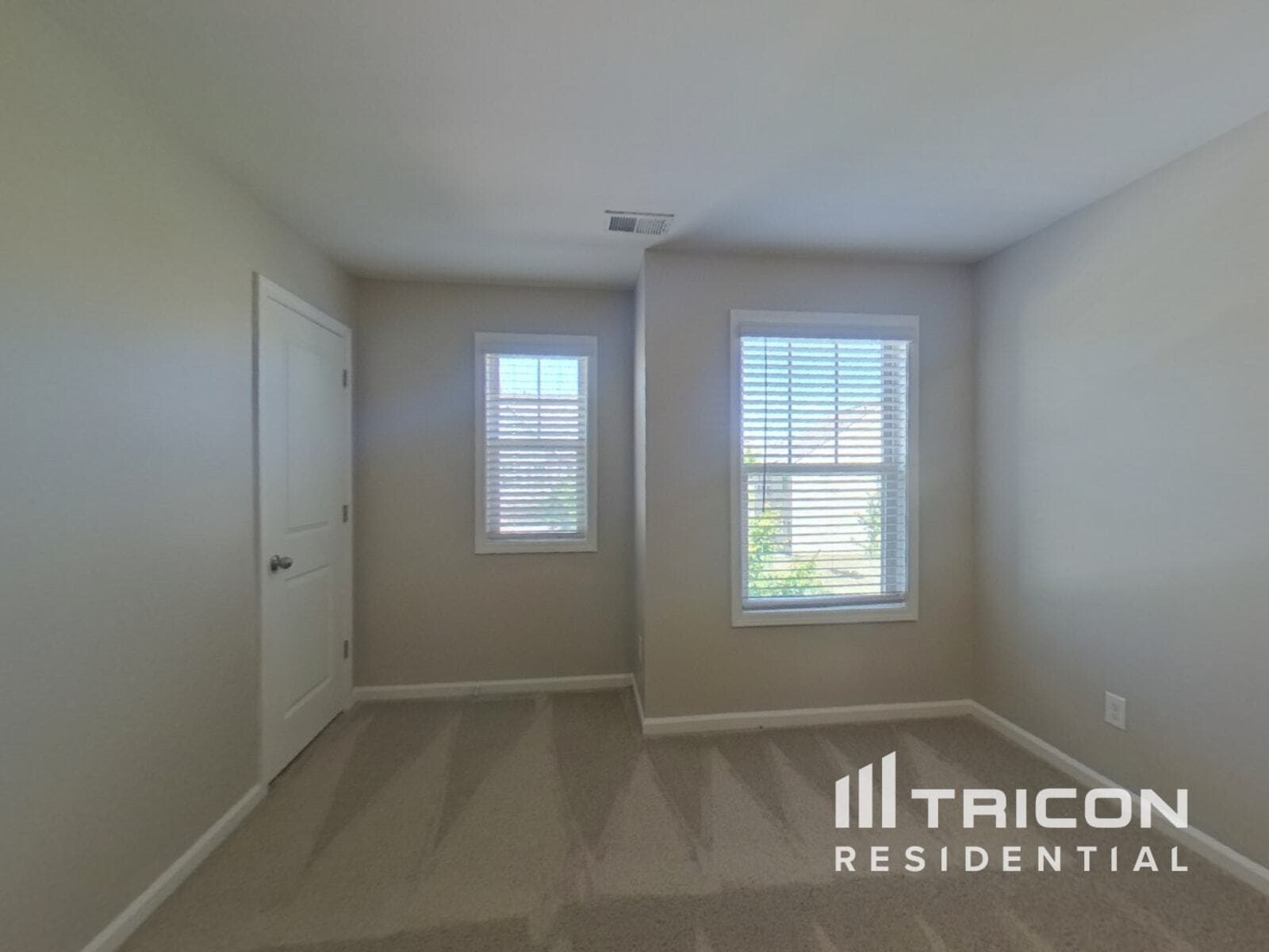 Building Photo - 3612 Moon Crest Dr