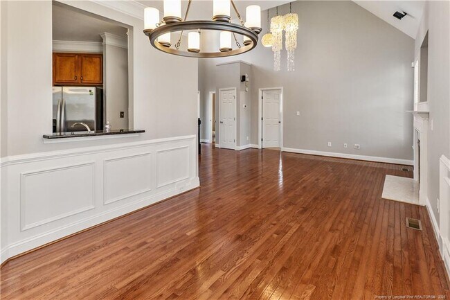 Building Photo - 136 Cottswold Ln