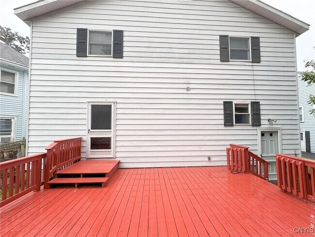 Building Photo - 821 Floyd Ave