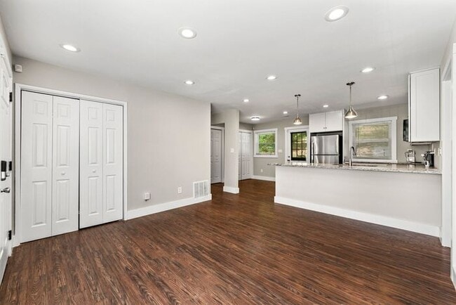 Building Photo - ALL NEW 4/2 HOME FOR RENT - 1st Month's Rent free with a 13 month lease!