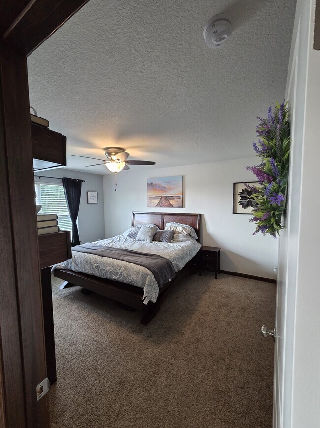 Building Photo - 4121 Mockingbird Ln