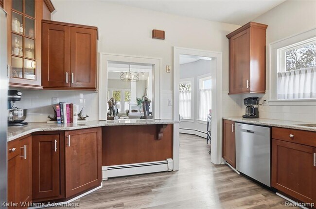 Building Photo - 101 Base Line Rd