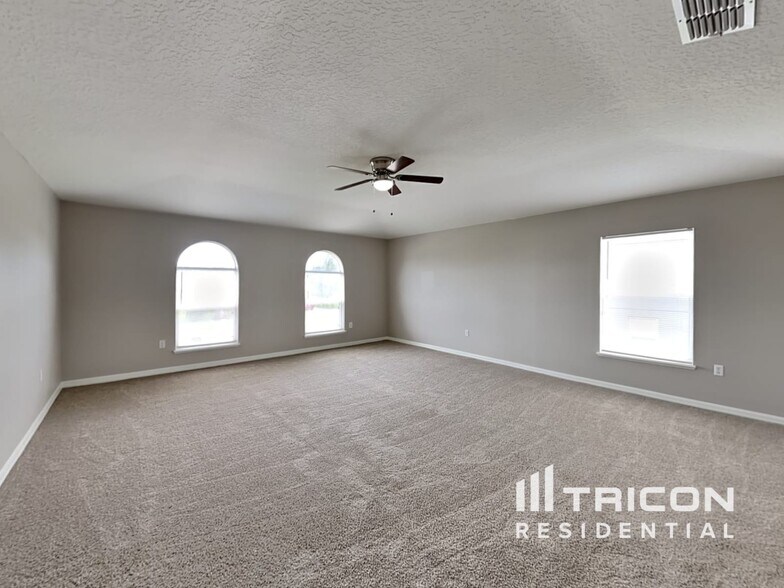 Building Photo - 1795 Sunset Ridge Dr