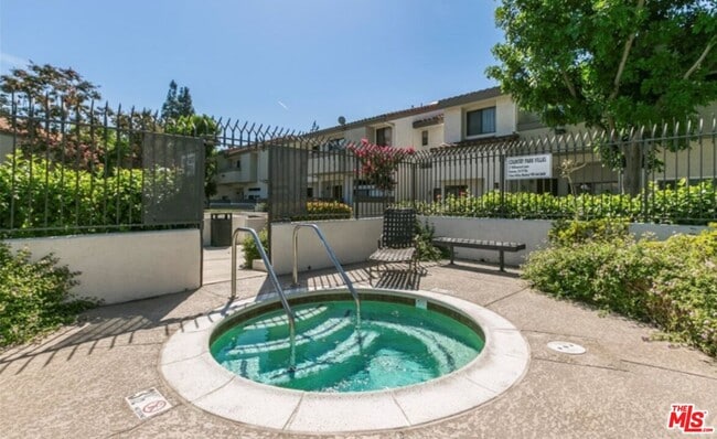 Building Photo - 77 Willowcrest Ln