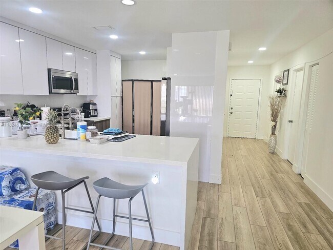 Building Photo - 7355 Woodmont Terrace