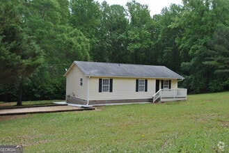 Building Photo - 386 Tunis Rd