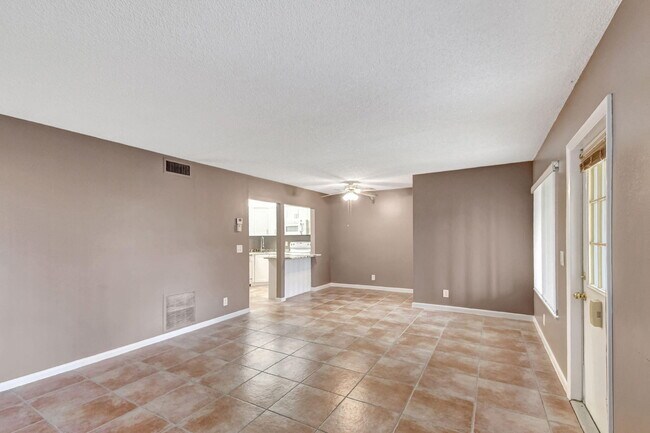 Building Photo - 3531 Tall Pine Way