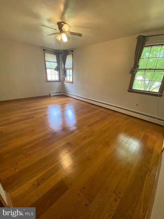 Building Photo - 1002 Windsor Ave