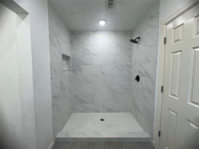 Building Photo - 607 E Monterey St