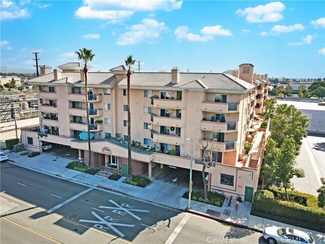 Building Photo - 11410 Brookshire Ave
