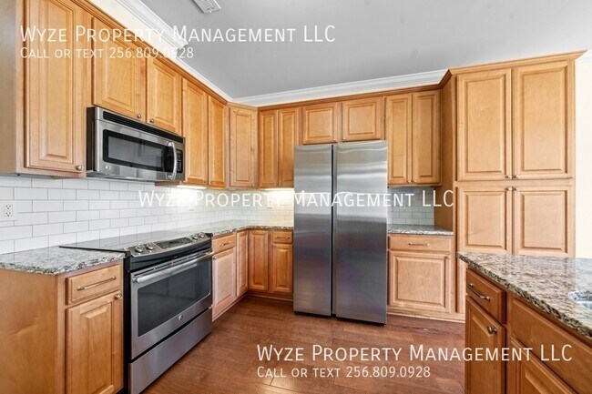 Building Photo - 410 Creekwater Cir