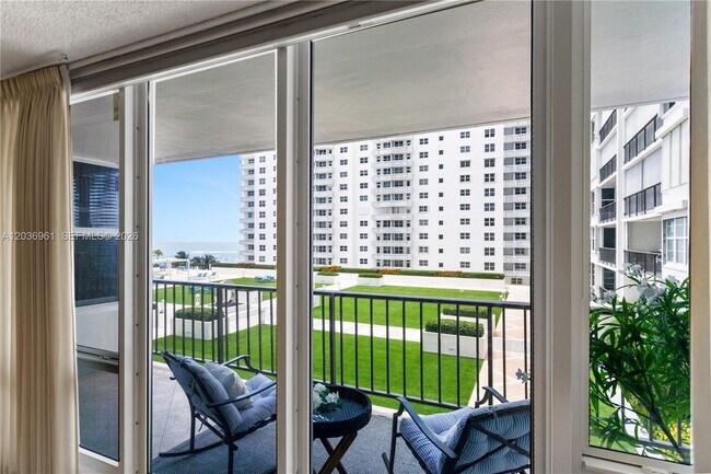 Building Photo - 4280 Galt Ocean Dr