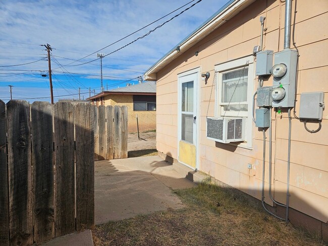 Primary Photo - 1 Bdrm/1 Bath Unit is Vacant & Ready to Rent