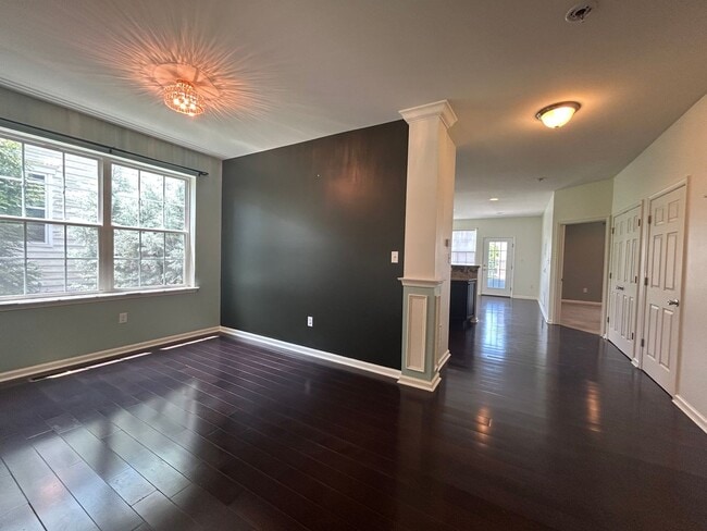 Building Photo - 106 Sirius Dr