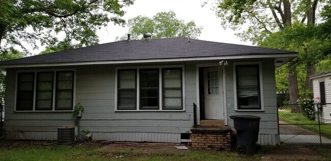 Building Photo - 3 br, 1 bath House - 1208 Dudley