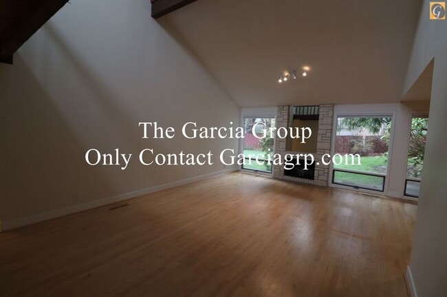 Building Photo - 10347 NW Alpenglow Way