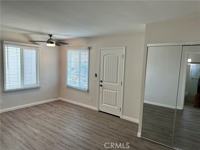 Building Photo - 405 Avenida Victoria