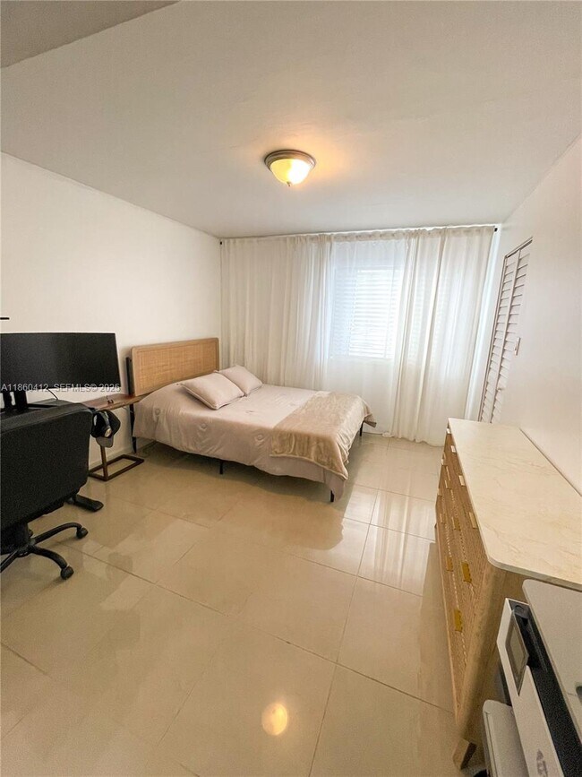 Building Photo - 15821 SW 104th Terrace