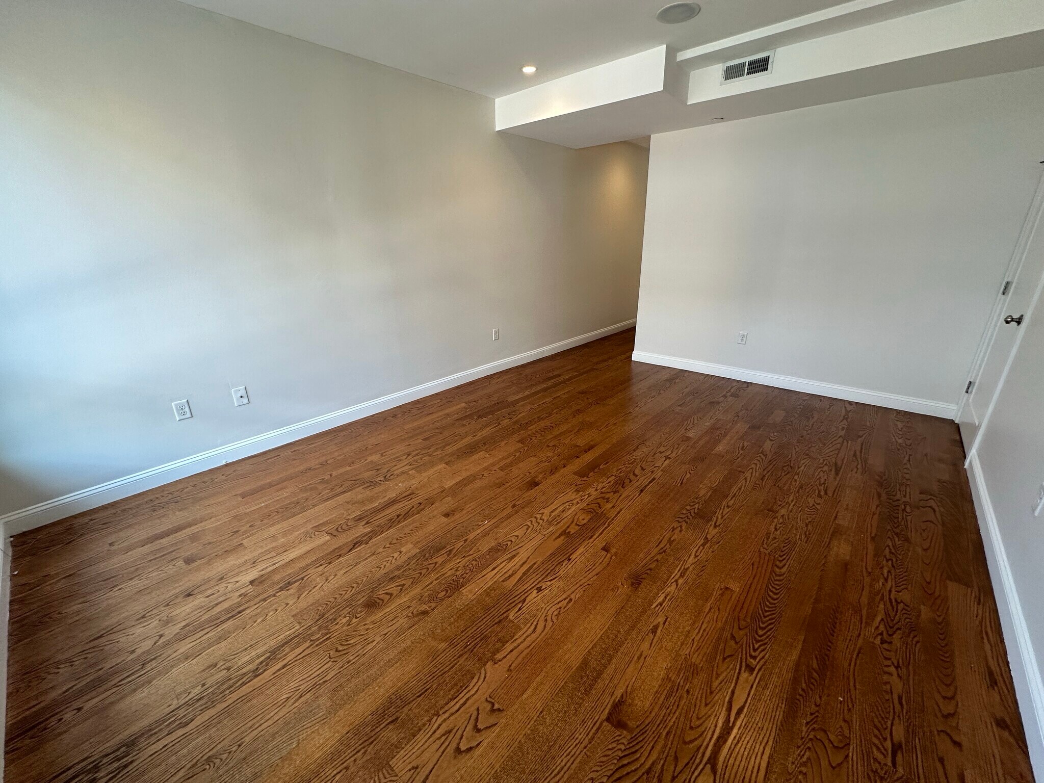 Building Photo - 303 D St