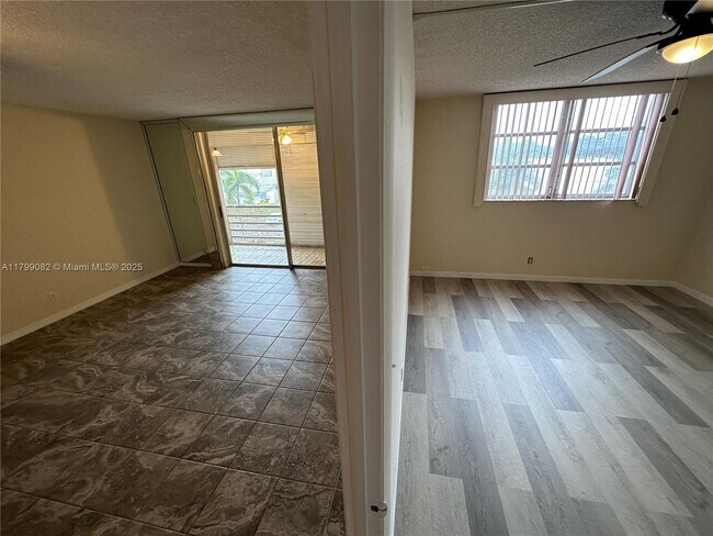 Building Photo - 403 NW 68th Ave