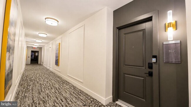 Building Photo - 1121 Fortune Terrace