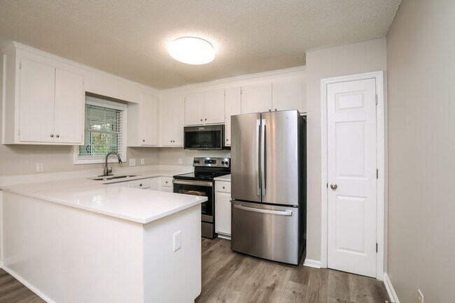 Building Photo - 1461 Smokey Mountain Dr